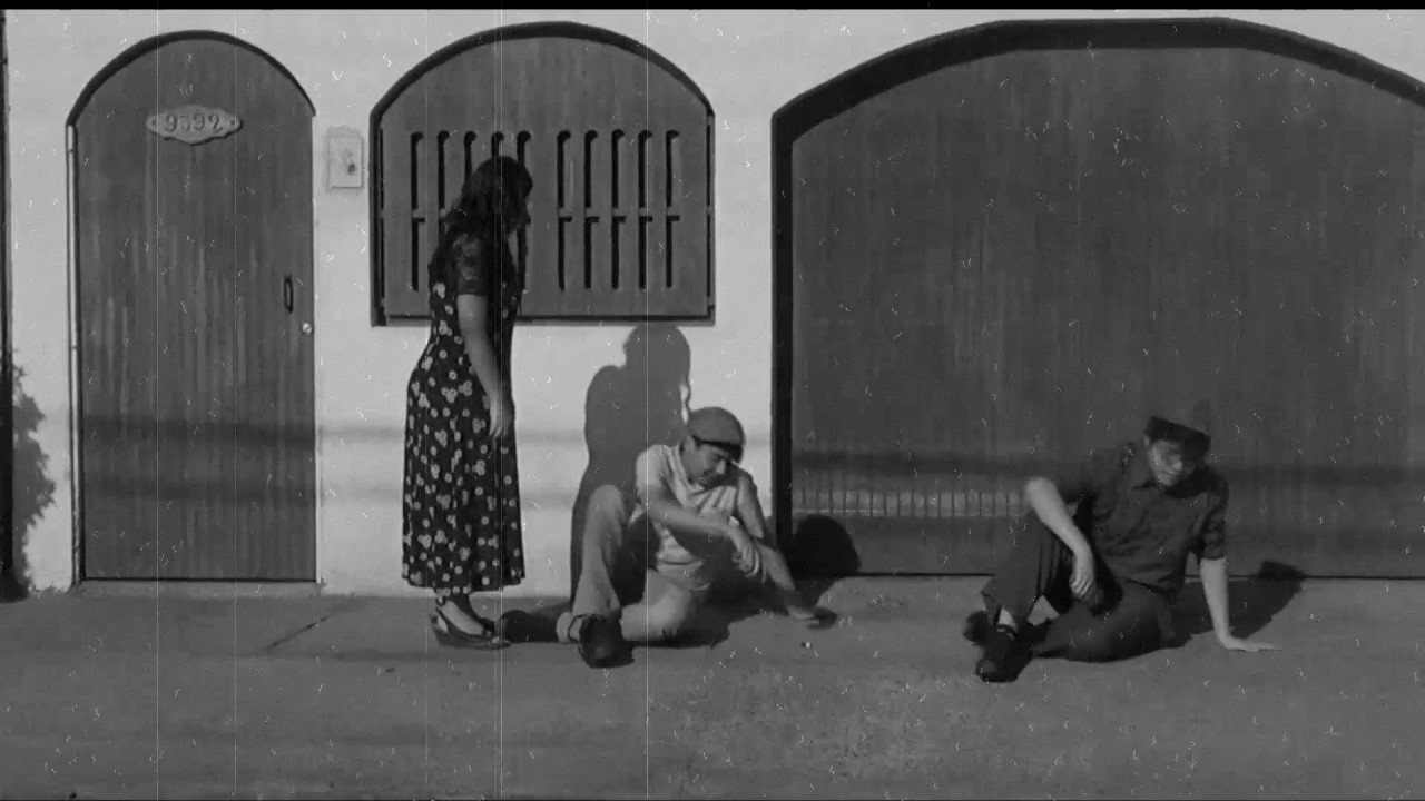 Wachimingo's Sketch #1: Dos Retrasados y La Compra Fallida
