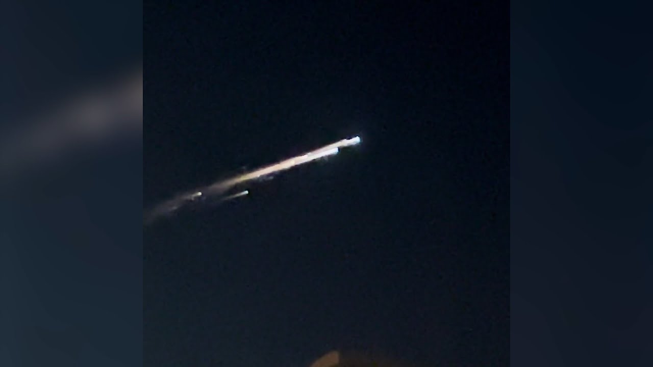 Space Junk Reentering Earths Atmosphere Over Pasadena, CA 4/2/2024