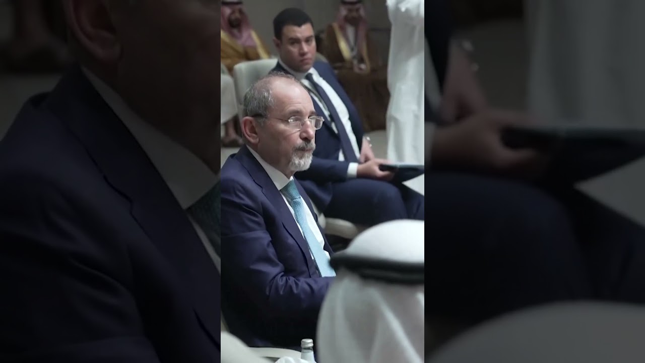 &laquo;Региональные державы объединяются&raquo;: Саудовская Аравия проводит экстренное совещание арабских мин...