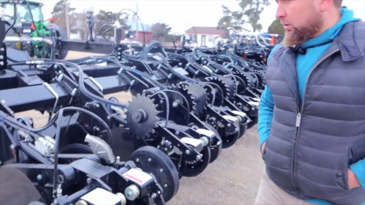 4560 Series 60ft DBS Strip-Till System