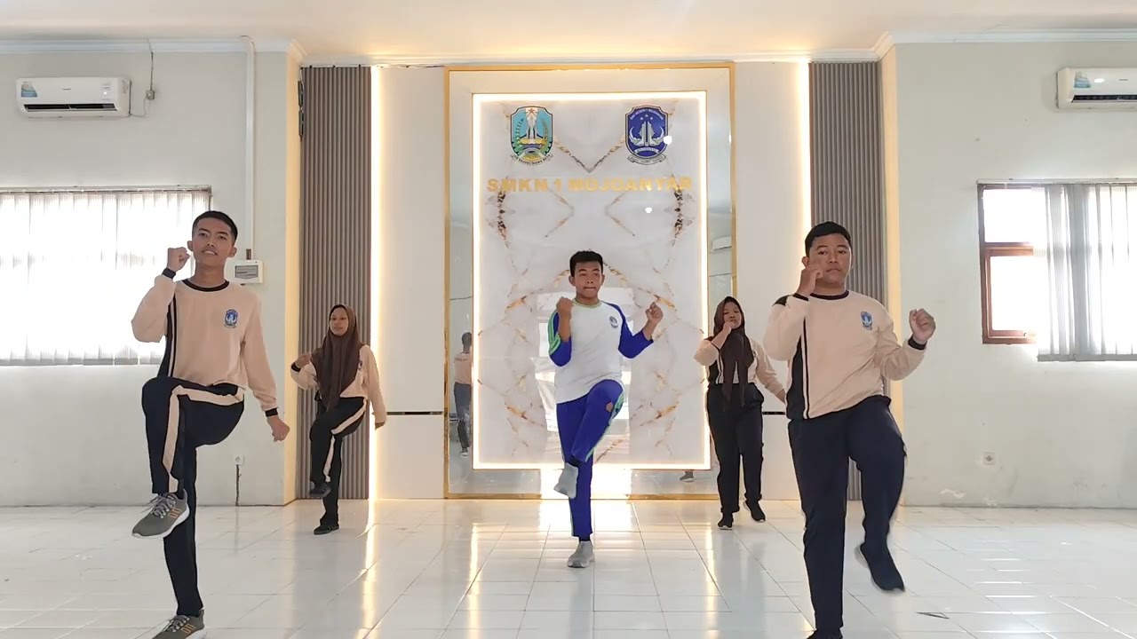 Senam irama kelas XII KA 2 Kelompok 6