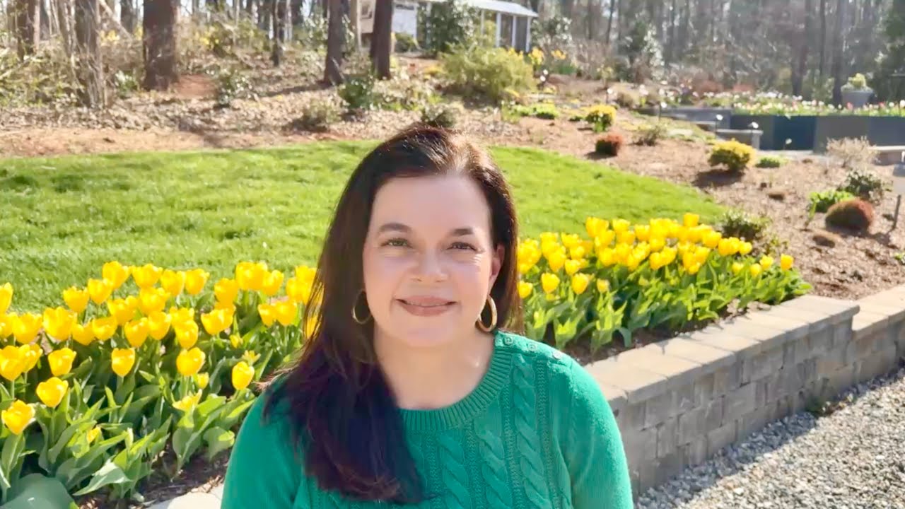 Early Spring Tulip-Filled Garden Tour