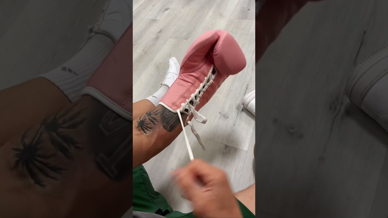 Unboxing High level Premium leather sparring gloves in pink! get them from the link in description