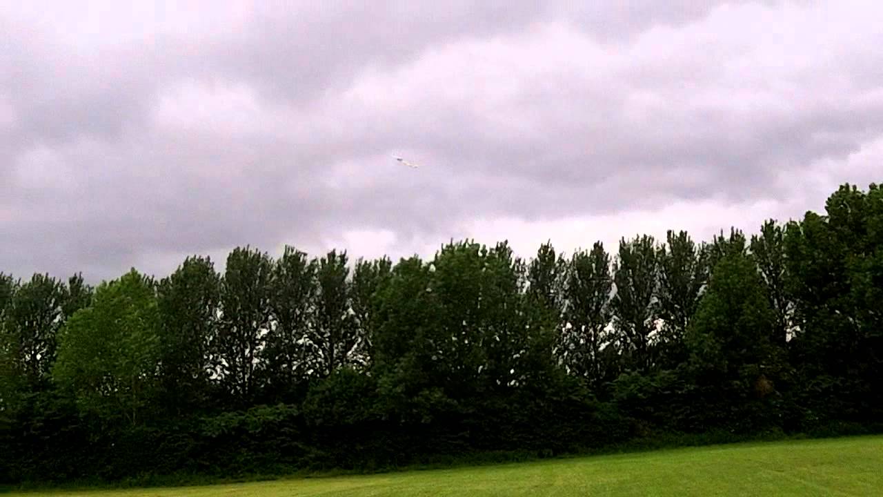 1m KFm-4 Wing maiden flight