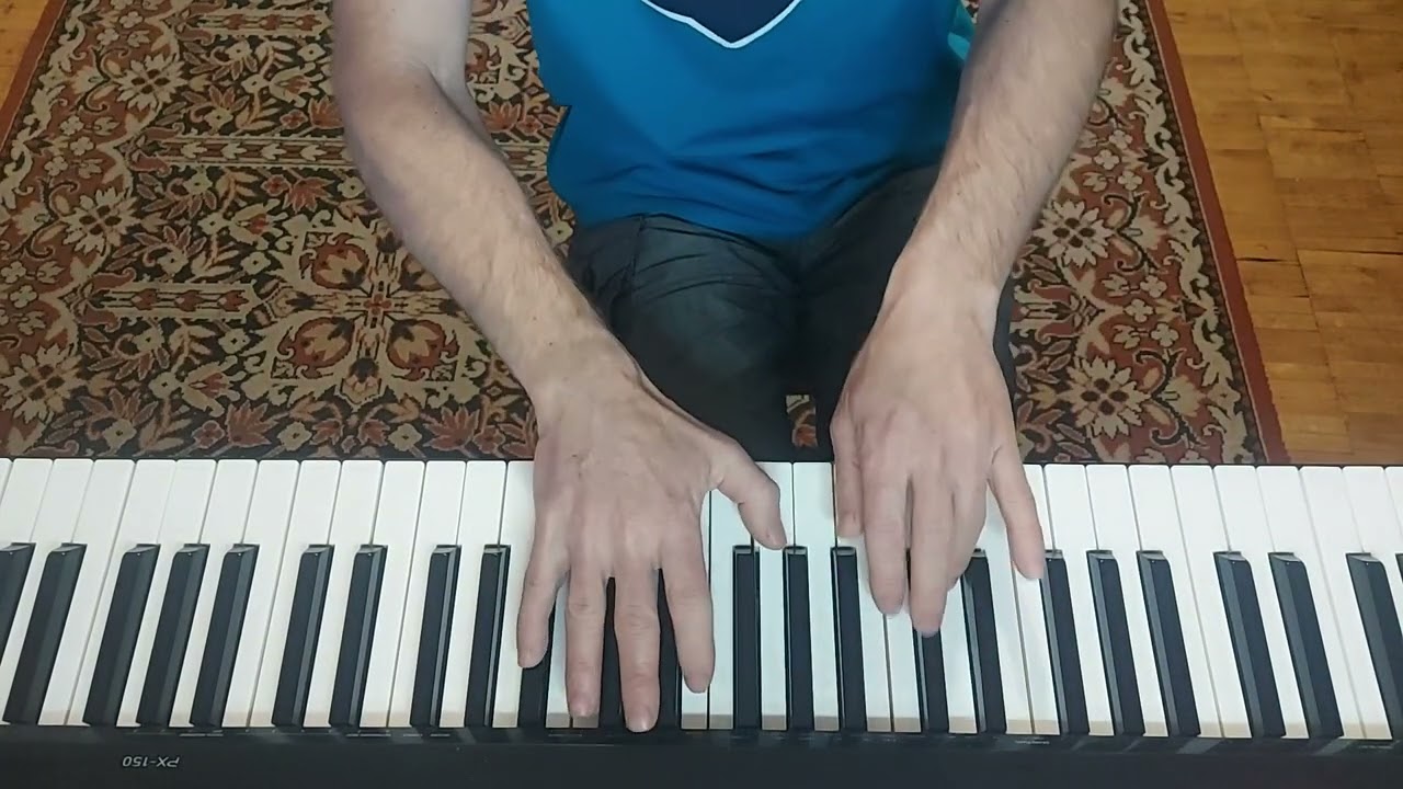 Это пьеса Чайковского начинается с двух больших секунд.