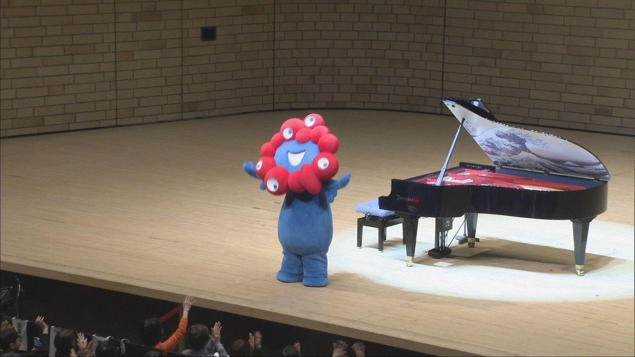 万博・オーストリア館で展示されたピアノが姫路に　２つの都市を音楽で結ぶ