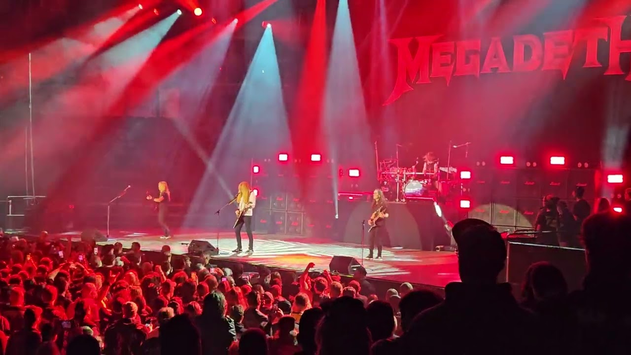 Megadeth Live at Canada Life Place. London Ontario. Wake up dead