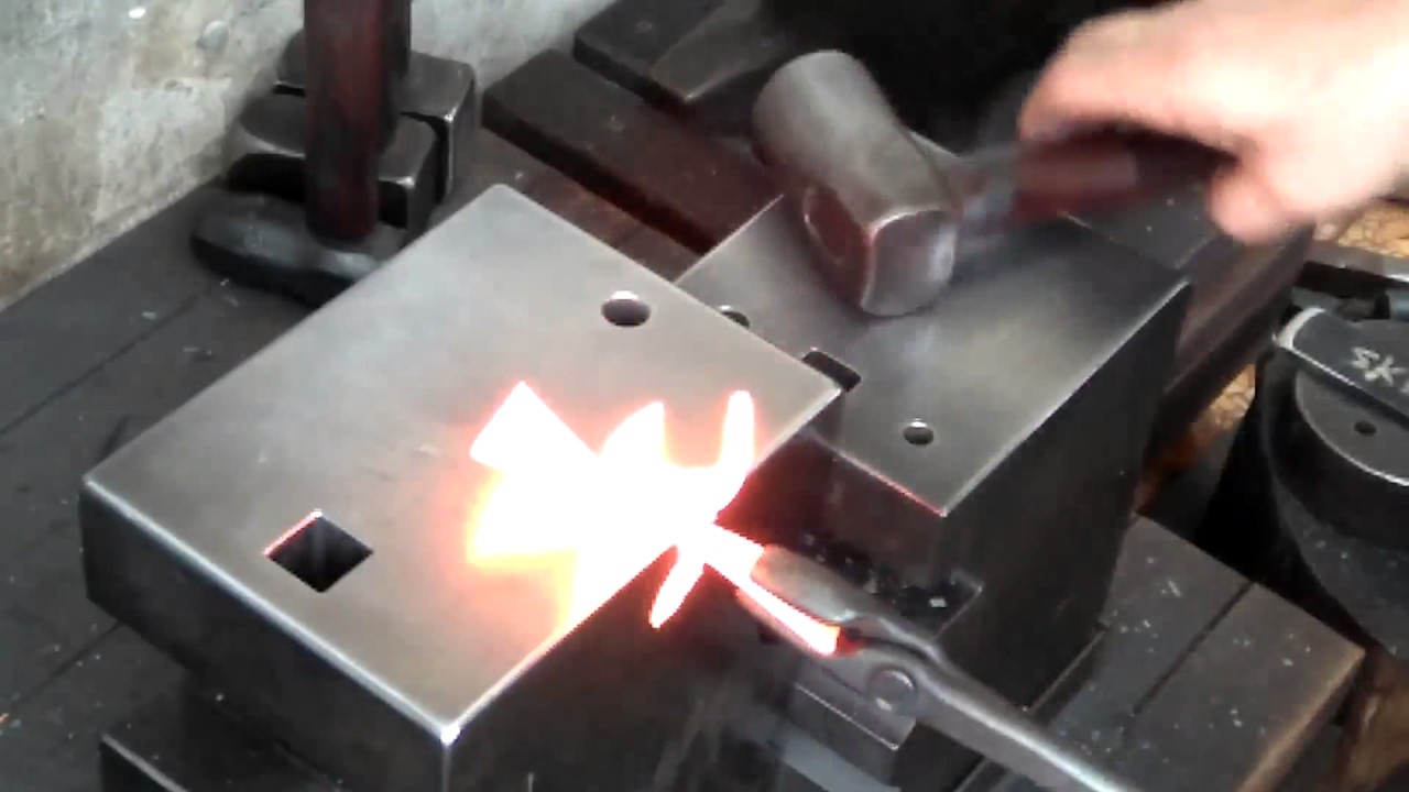 Forging a simple cross - GS Tongs