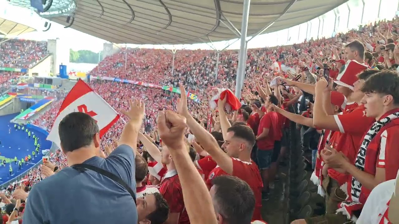 25.000 Austrians singing Sweet Caroline Euro 2024  Polen - Österreich 1:3