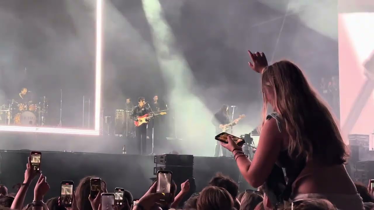 The 1975 - Settle Down (Live @ Reading Festival 2023)