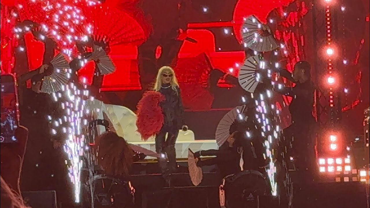 Lady Marmalade | Christina Aguillera | Abu Dhabi, UAE