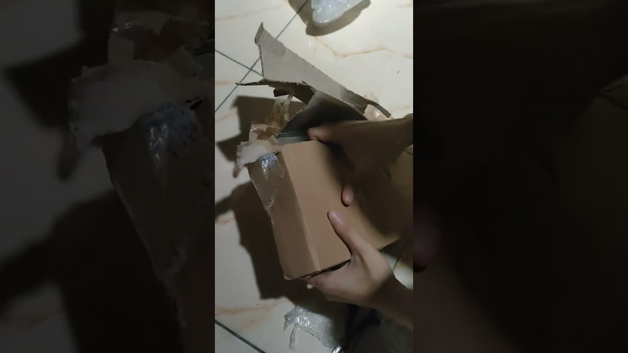 Unboxing Set Top Box Apple Matrix HD