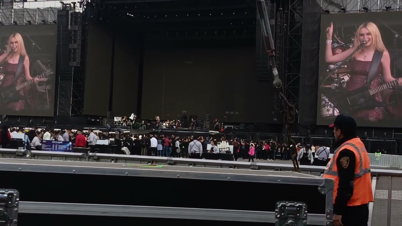 Electrify abriendo con su canción BE MINE ; el concierto de A7X en el Estadio GNP CDMX
