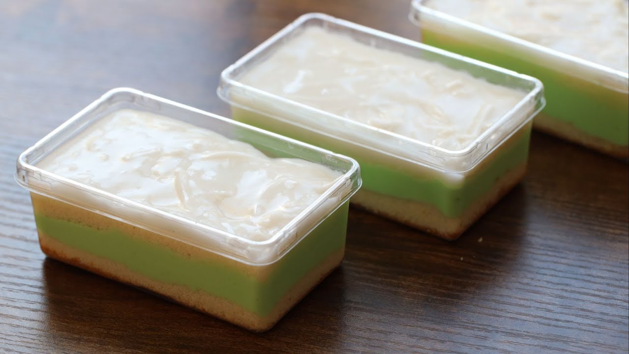 Bánh kem lá dứa sốt dừa non | Pandan cream cake with young coconut