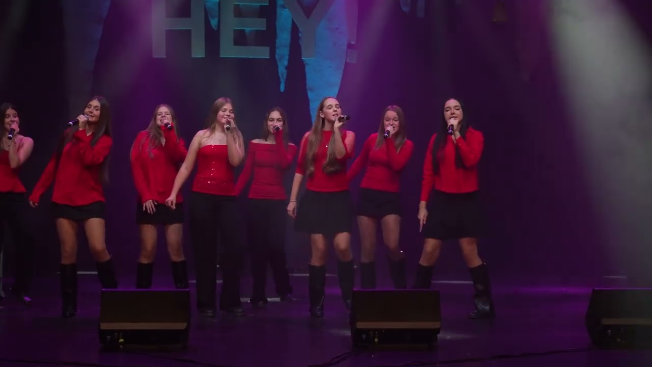 FINALAS – SANTA TELL ME Popdainavimo studijos HEY! Kalėdinis koncertas 2025