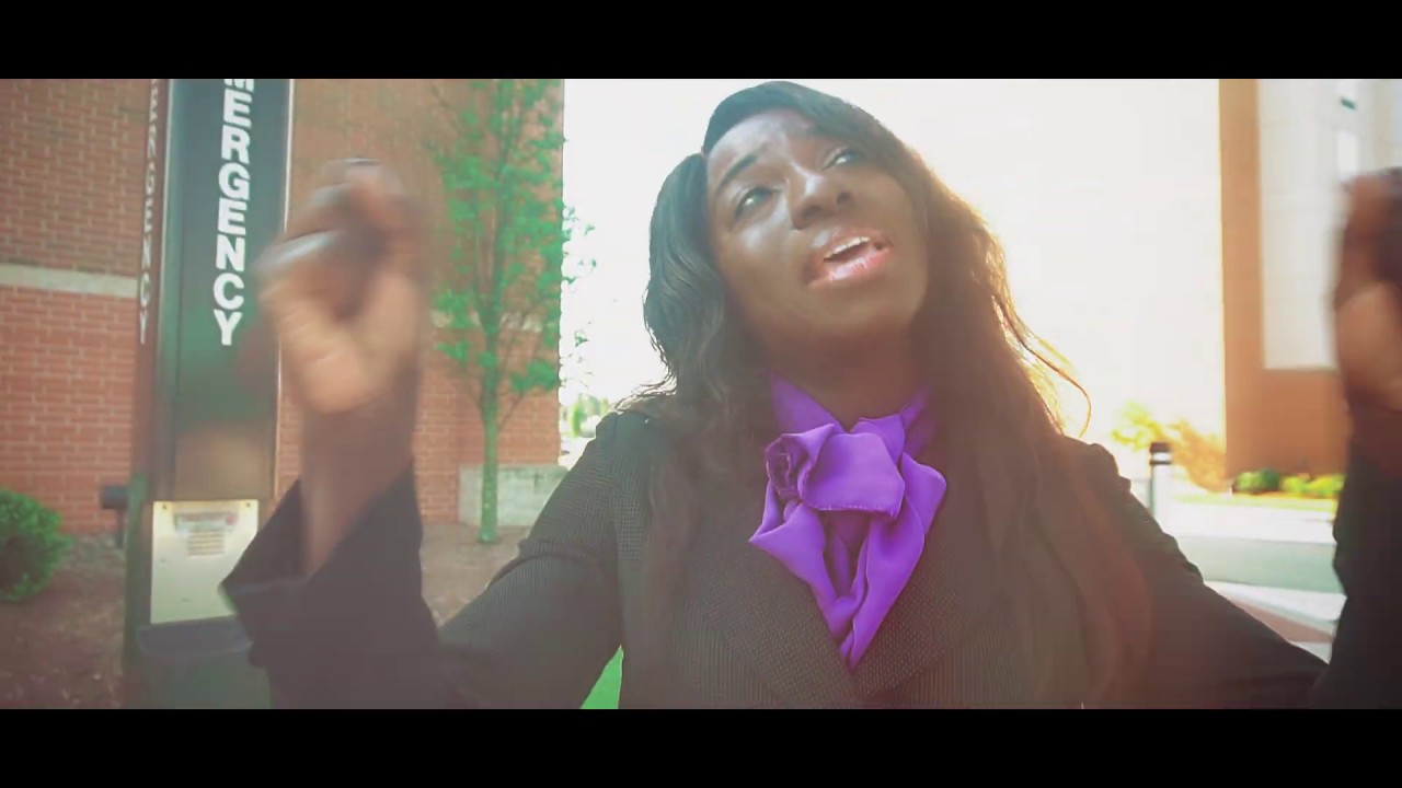 Adwoa Benewaa Larbi || So Me Mu