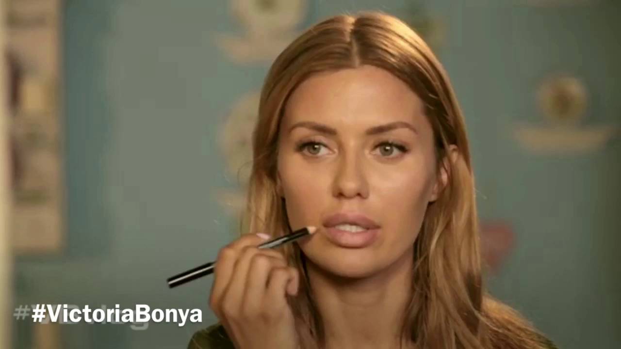 5 ways! How to plump your lips with no needle!  5 способов, как увеличить губы без инъекции.