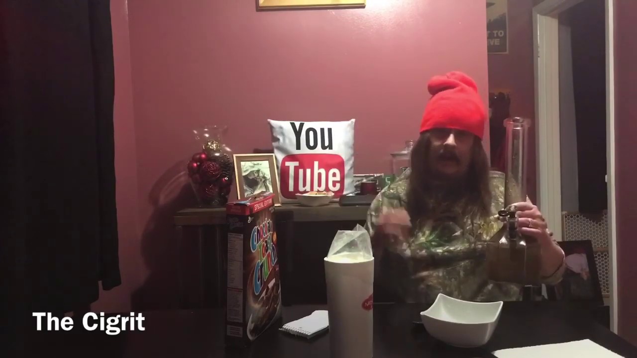 yiopurr's Intro/Moving Furniture🛋/Walmart Dummies🙃/Donna Cracks Up🤣😂/Bong Tokes💨