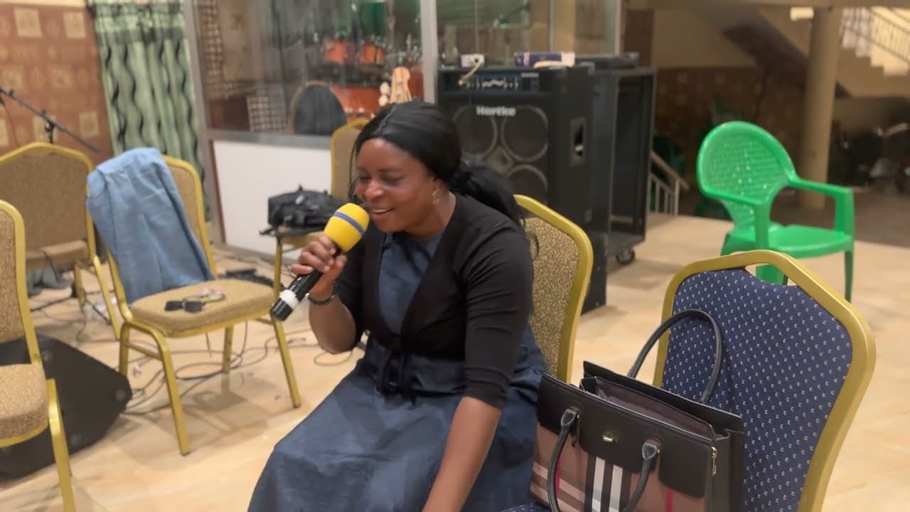 LIVE SPONTANEOUS PRAYER AND NEW SONG TITLED, ''WORSHIP IN HIS PRESENCE'!!!