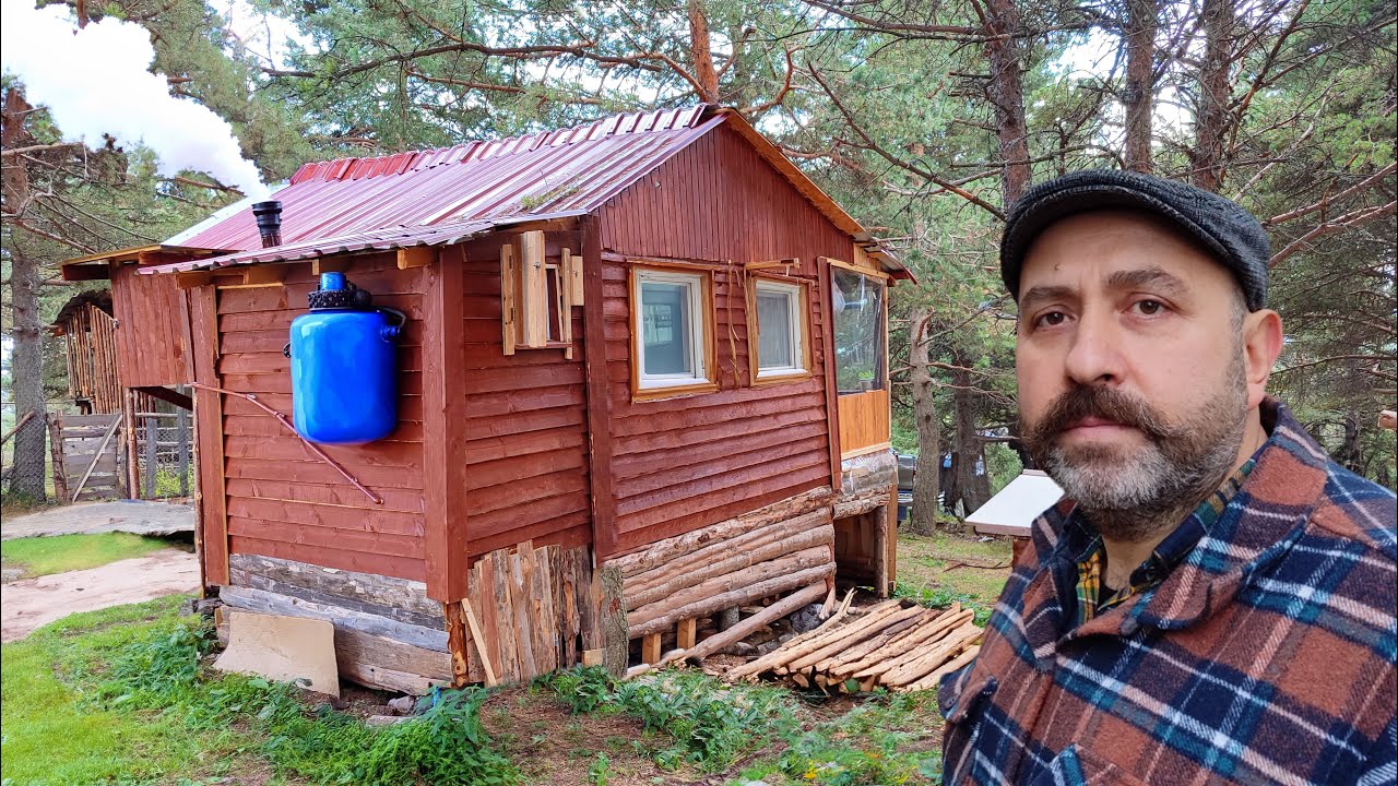Переживите сильный ВЕТЕР и ДОЖДЬ в деревянном доме за ночь!