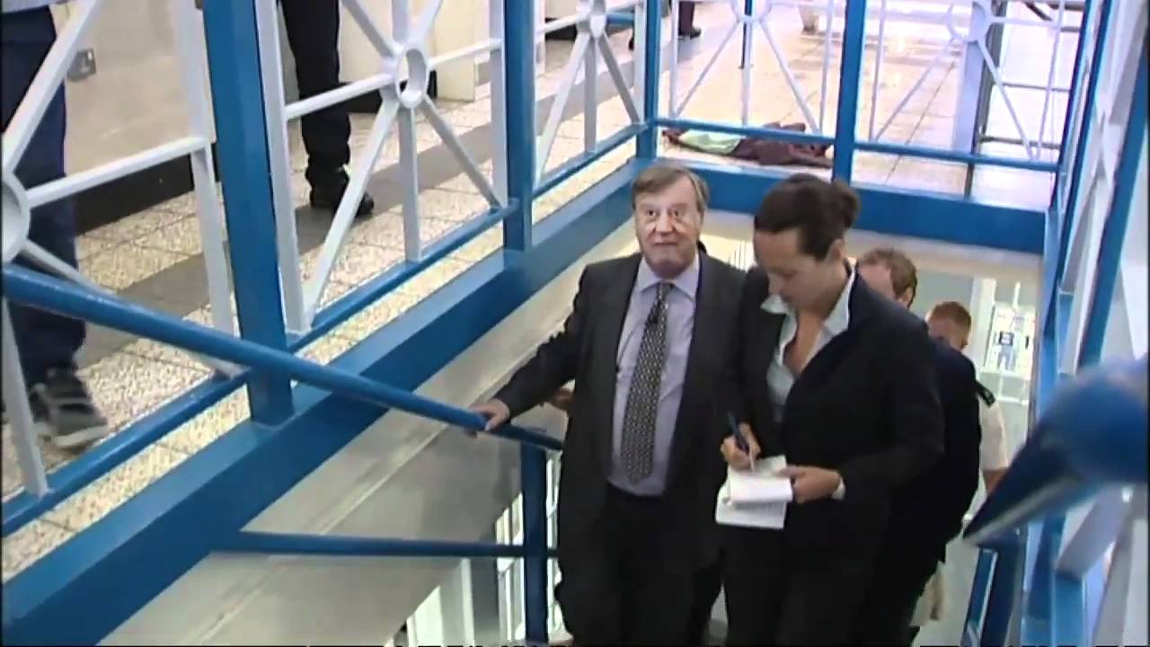 Expert: 'Short prison terms work'
