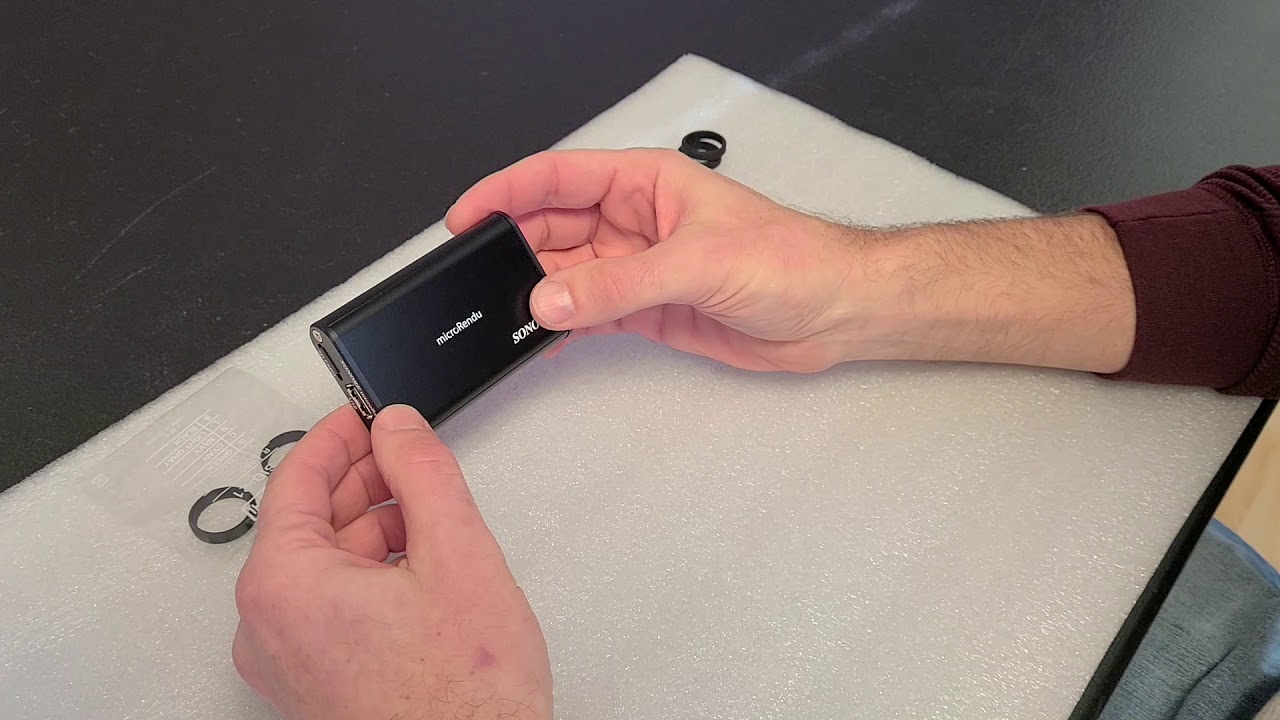 The latest version of the microRendu and how to put on the new feet