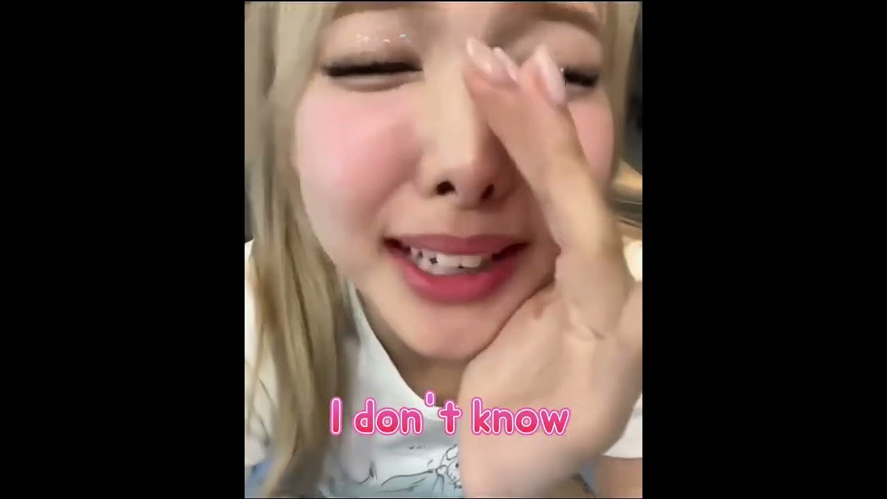 what are you saying there nabong? #twice #twicemoments #nayeon #nabong