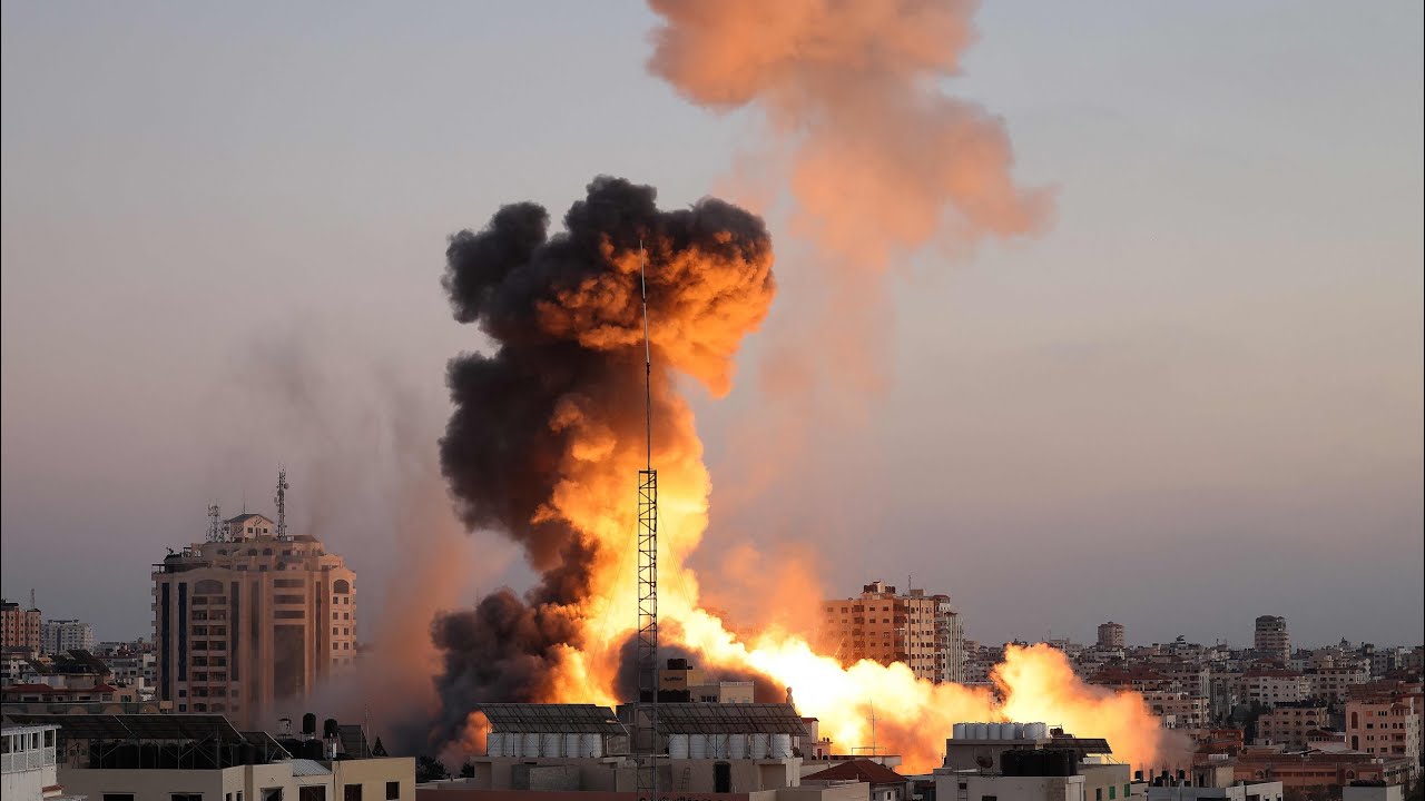 Breaking News: Israeli Airstrike Claims Dozens of Lives in Central Gaza, Israel Hamas war news today
