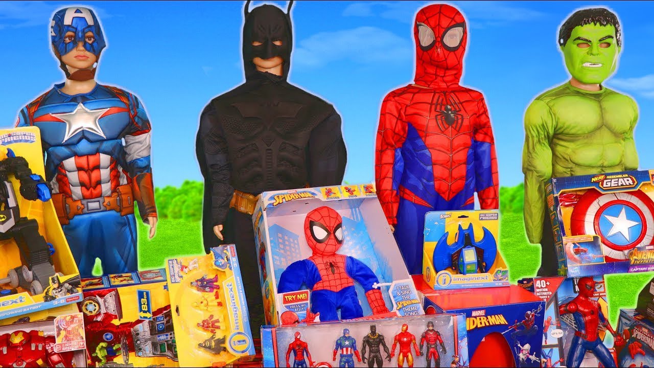 Des costumes de super-h&eacute;ros