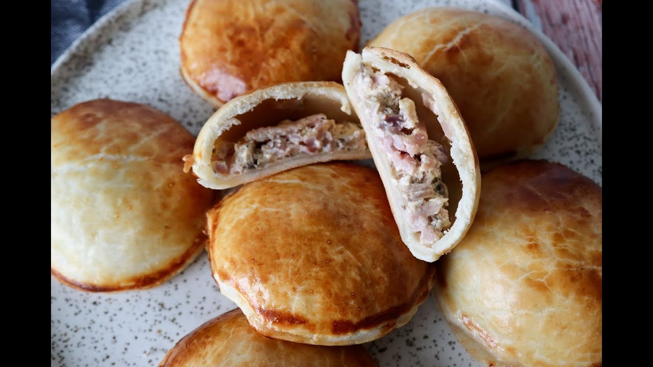 Mini T&aelig;rter Med Fl&oslash;deost, Skinke Og Champignon - Madpakke Id&eacute; - One Kitchen DK