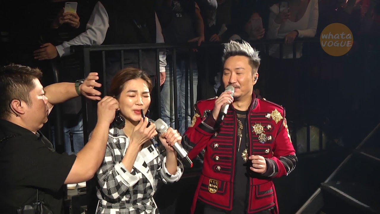 鄭中基＋爸爸同台演出　Ella 雀躍補妝衝上台