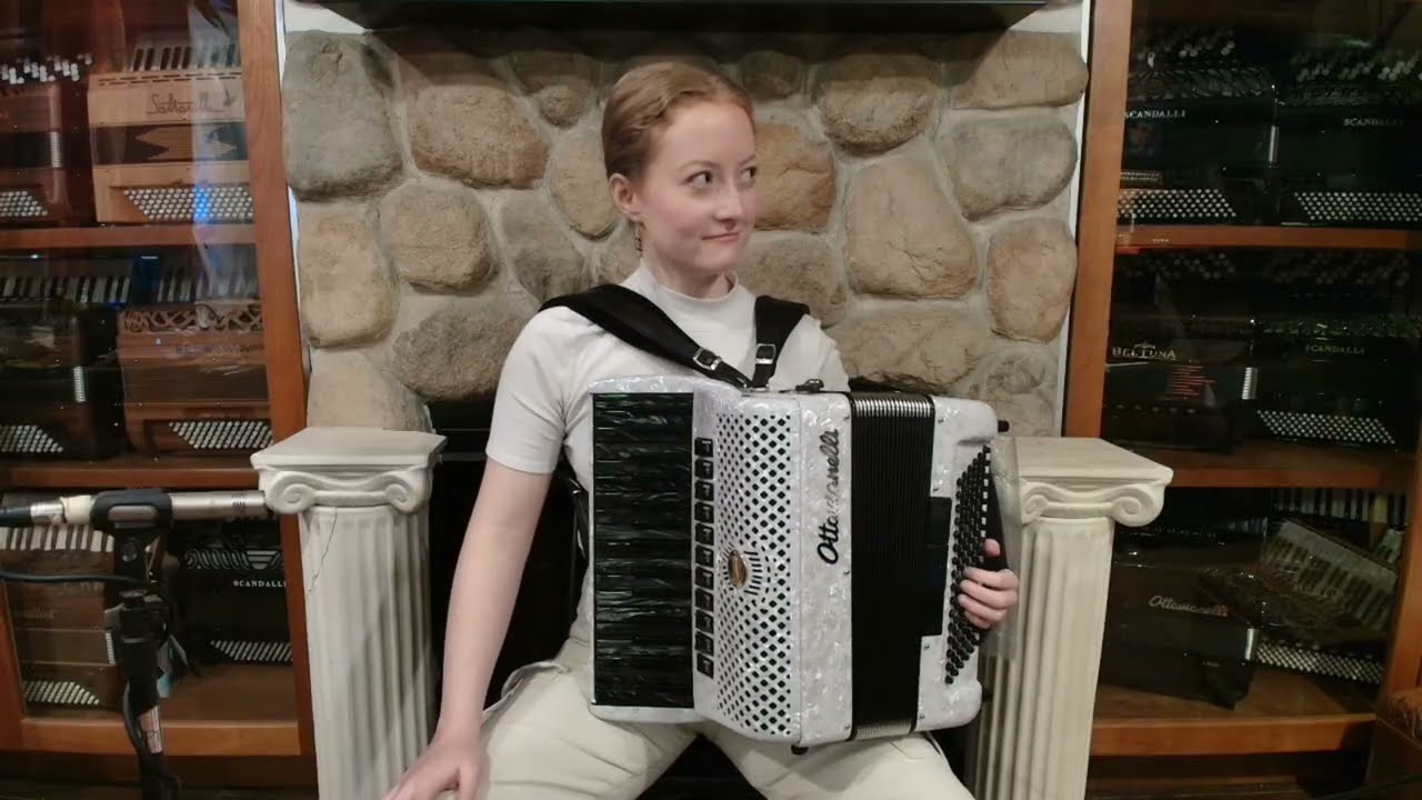 OTTACUBIIIWI - White Pearl Inverted Ottavianelli Cub III PIano Accordion LMMM 32 96  $4499
