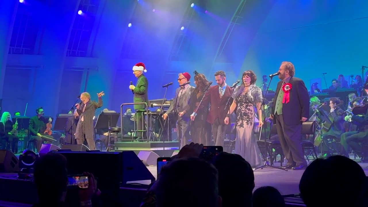DANNY ELFMAN Performs- (Ooogie Boogie Song) To Tribute Ken Page