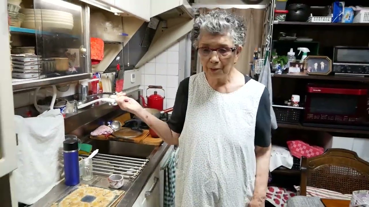 コンソメス－プから味噌汁を作る【8７歳の団地一人暮らしの日常