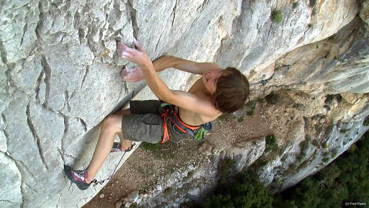 Petzl athlete Enzo Oddo sends 