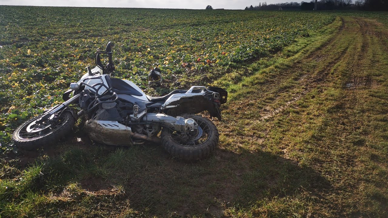 offroad en crosstourer 1200 dct: vas relever 300kgs seul, dans la boue 😜