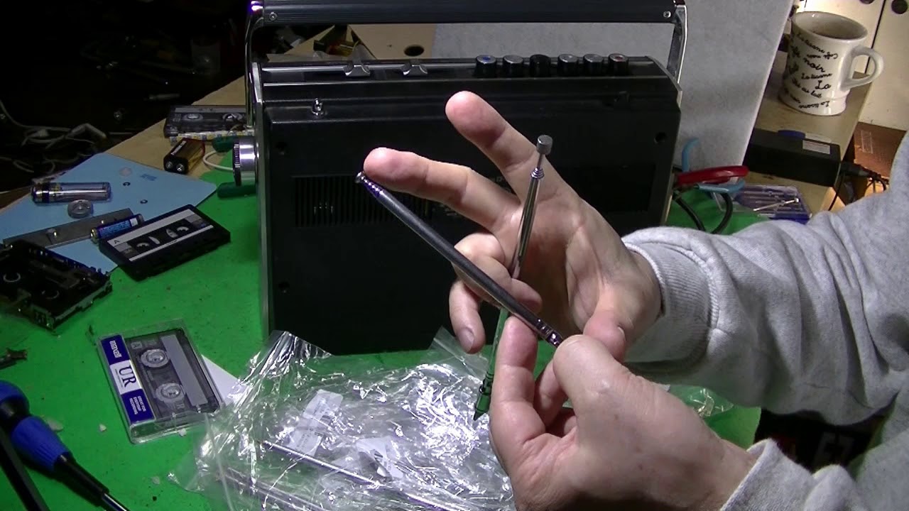 アマゾンで買ったラジカセ用のアンテナを分解してみた