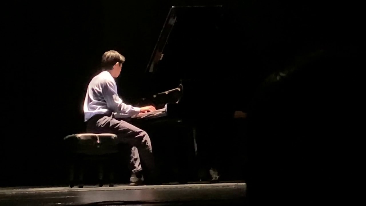 Pirates of the Caribbean Theme | High School Talent Show | Piano Cover by Flynn Parker