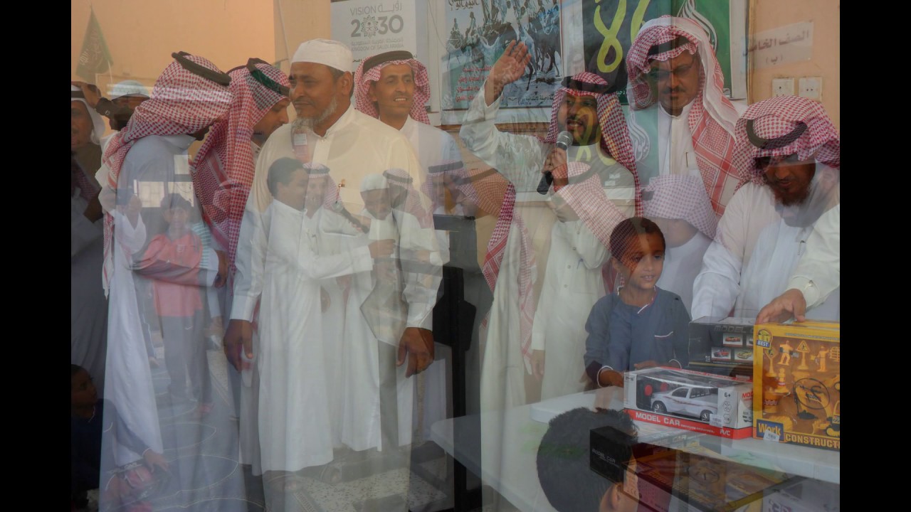 مبادرة قائد مدرسة دحيقة الابتدائية للحد من ظاهرة الغياب قبل الاجازة1438/2/10هـ