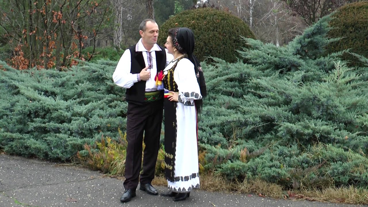 BEBE DRAGOMIR &  IUSTINA ŞPAN - MÂNDRULIŢĂ  DIN ARDEAL