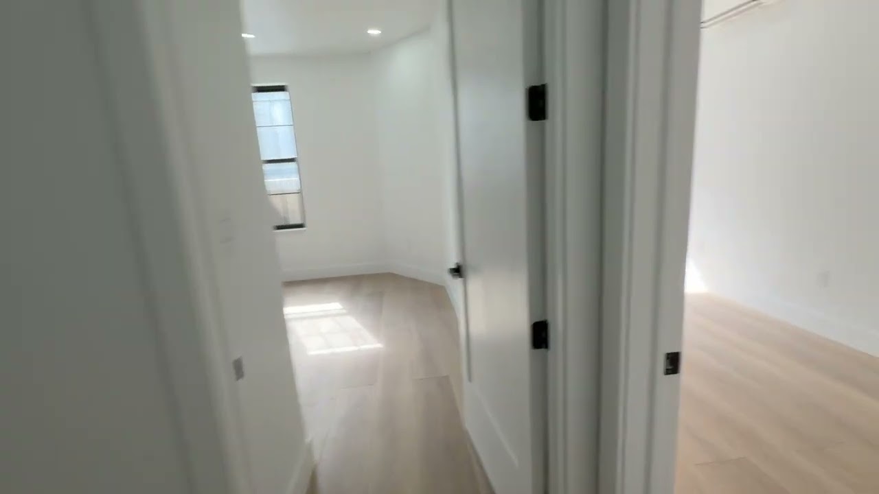 208 Irving Avenue #2