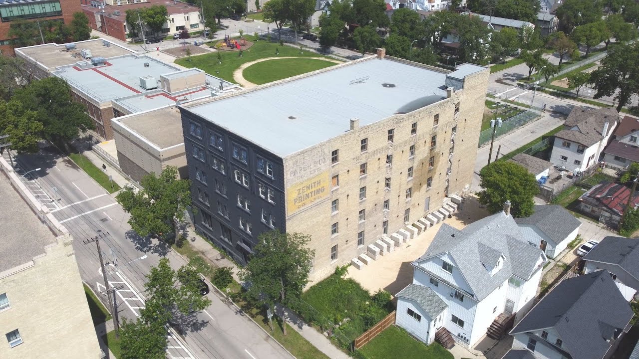 Daniel Mcintyre area residents fear building on McDermot Avenue could collapse