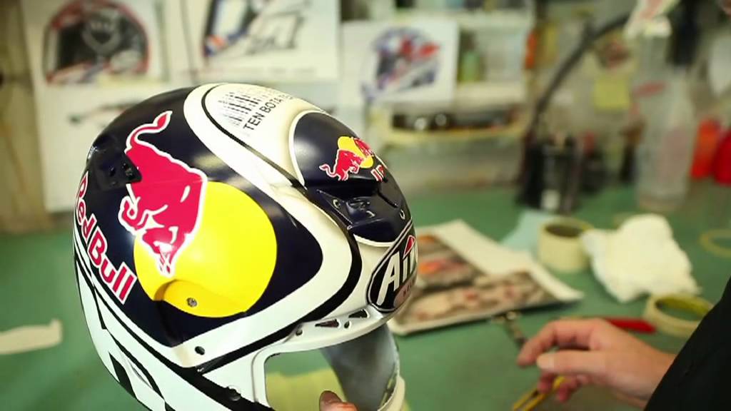 IL NUOVO CASCO DI ANDREA DOVIZIOSO