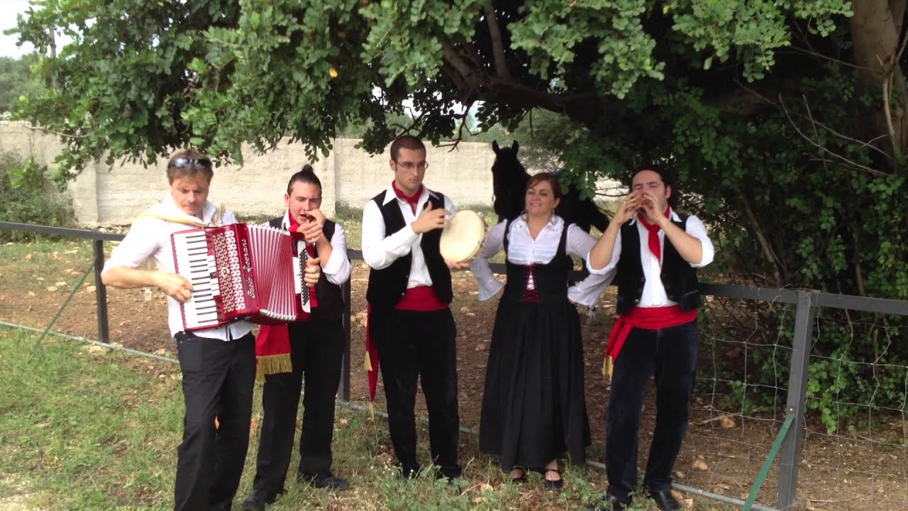 M. Salvatore Ferlito,Tarantella messinese al friscaletto.