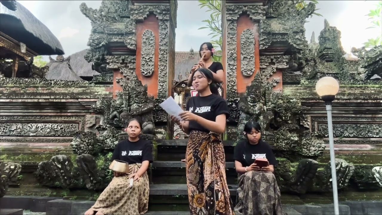 Musikalisasi Puisi “Jam Yang Terus Berdetak” Karya Ni Kadek Almira Nadya Sari_Kelas XI D2_NESA