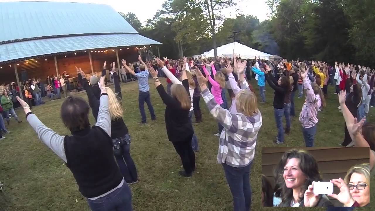 Amy Grant Surprise Flash Mob at Tennessee Harvest Weekend 2013