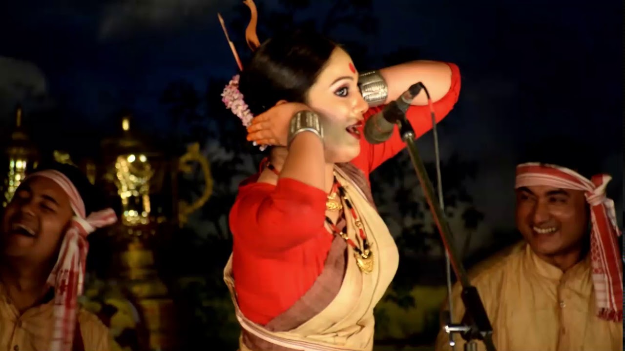 বিহু সম্ৰাজ্ঞী Bihu Samragi 2019 Nilam Dulakakharia at Latashil Bihuবিহু সম্ৰাজ্ঞী ২০১৯