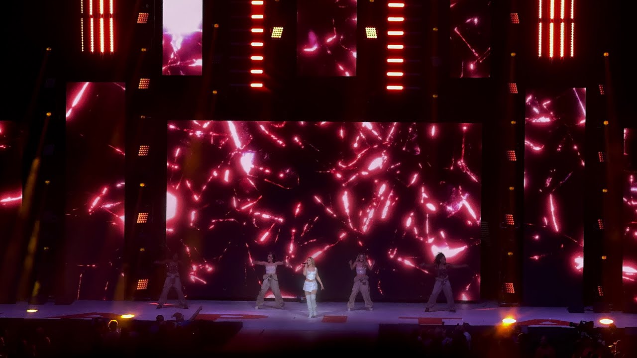 Symphony | Zara Larsson | Capital’s Jingle Bell Ball 2023