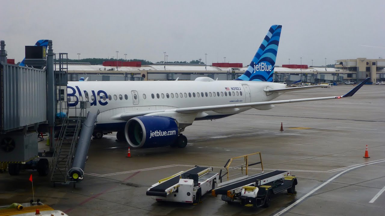 JetBlue A220 Flight PIT-BOS [Even More Space]