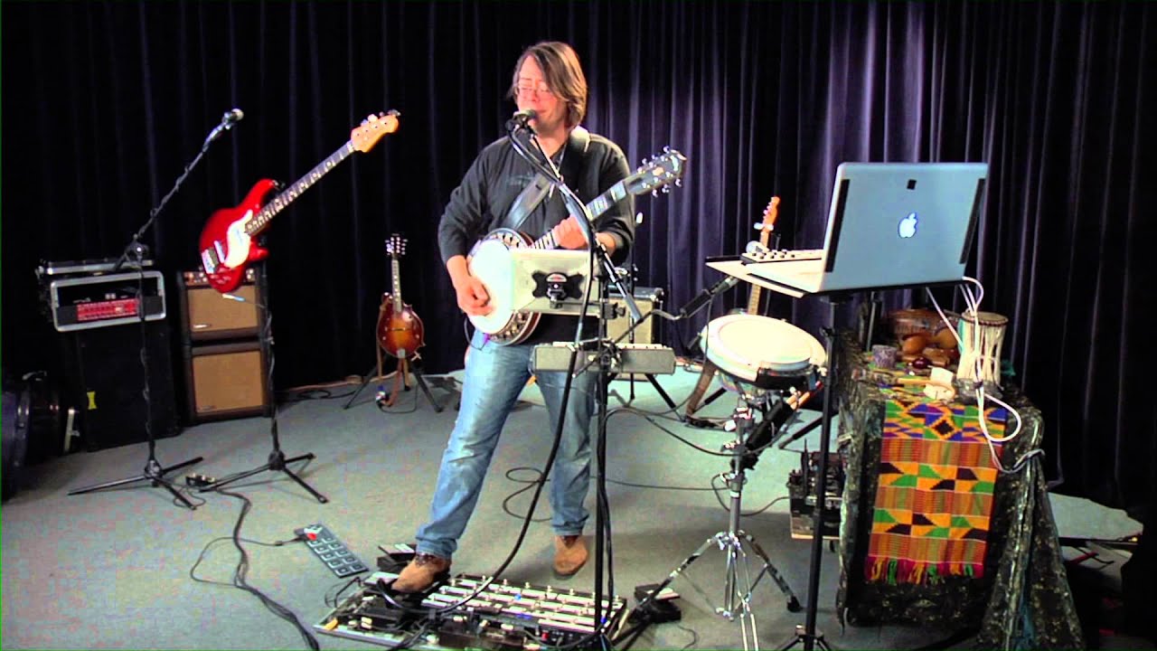 Arthur Lee Land Electric Guitar Lessons - The Art of Live Looping | ELIXIR Strings
